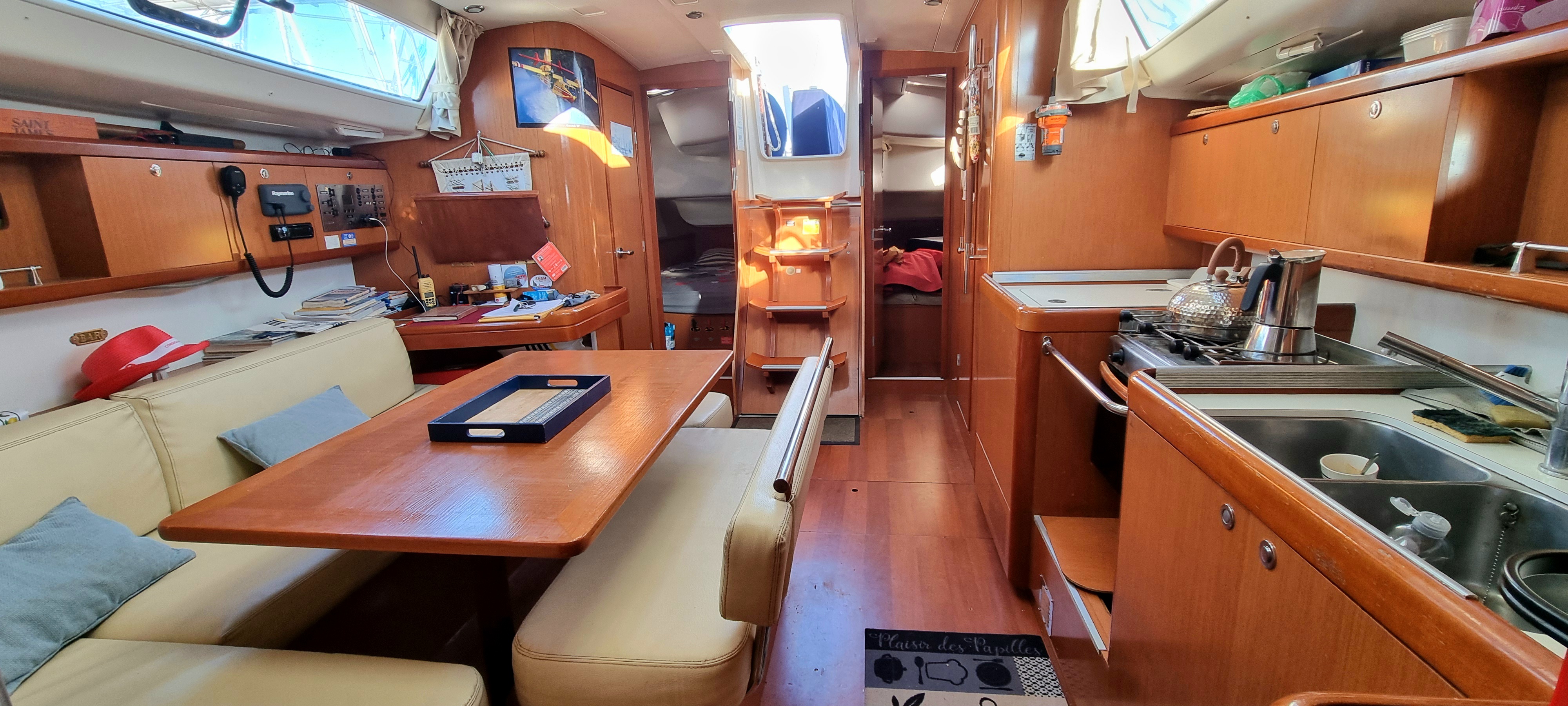 slider 5 Beneteau Oceanis 43